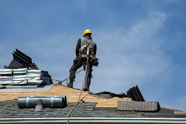 Professional Gutter Installation technician working in Belvidere, NJ